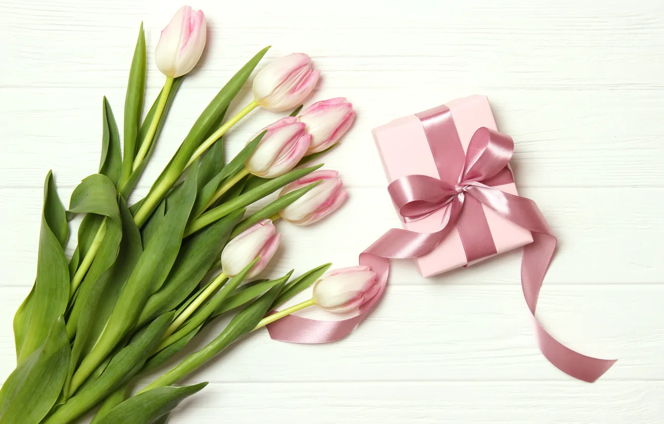Photo wallpaper flowers, gift, bouquet, tulips, pink, wood, pink, flowers