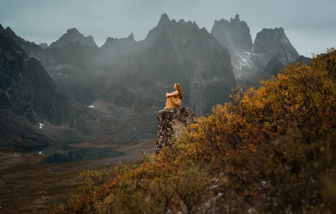 Photo wallpaper girl, mountains, pose, Lizzy Gadd