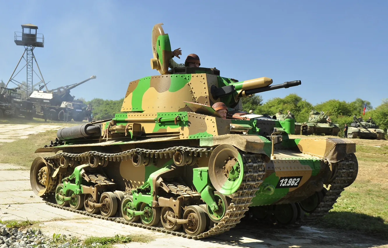 Photo wallpaper tank, camouflage, combat, Armor