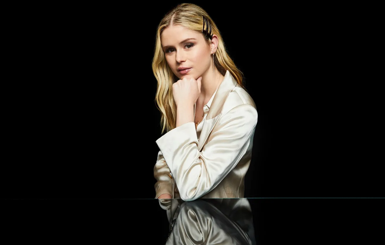 Photo wallpaper look, pose, table, actress, background black, Atragea, Erin Moriarty, Erin Moriarty