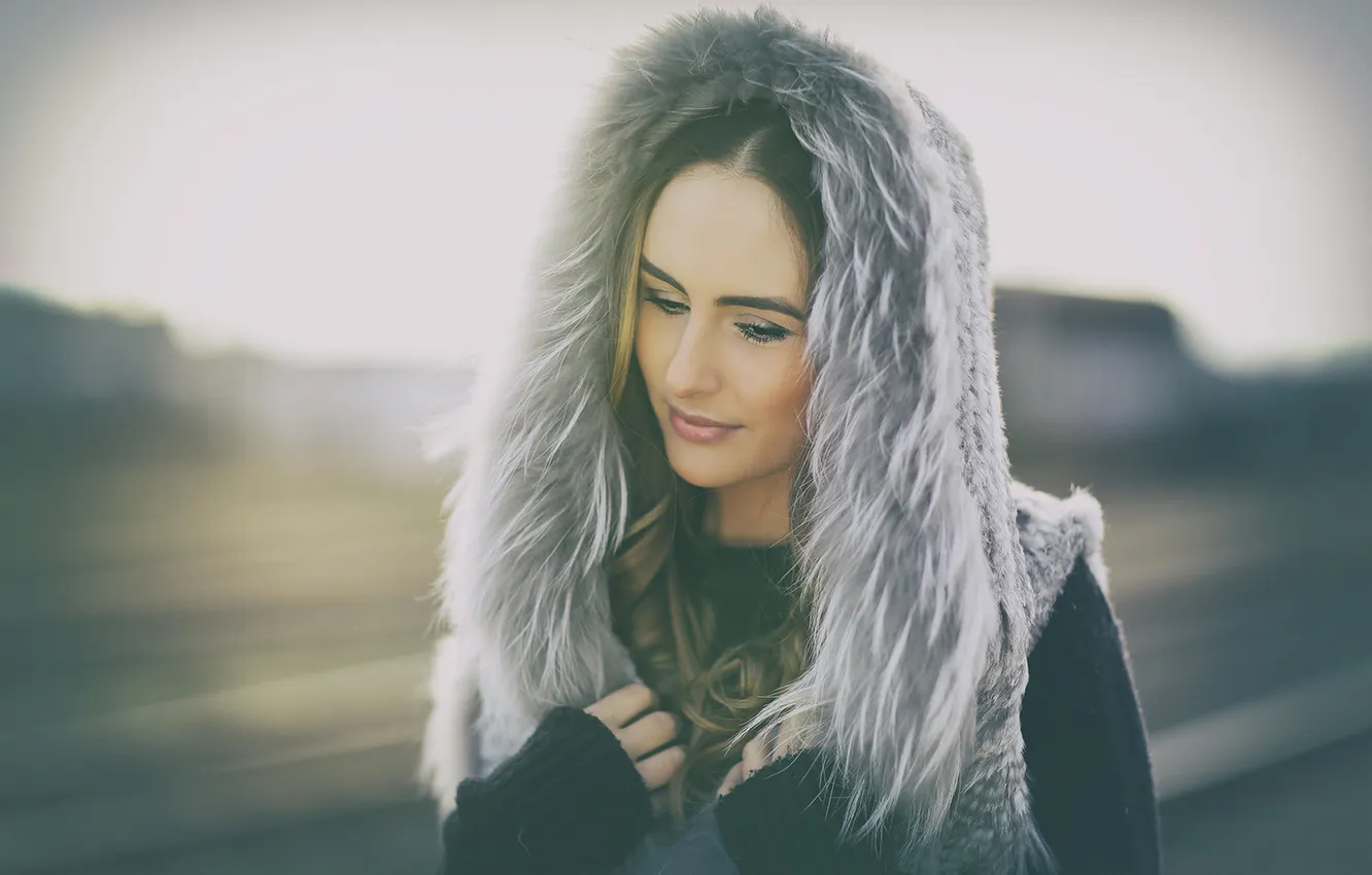 Photo wallpaper autumn, look, girl, pose, makeup, hood, fur, coat