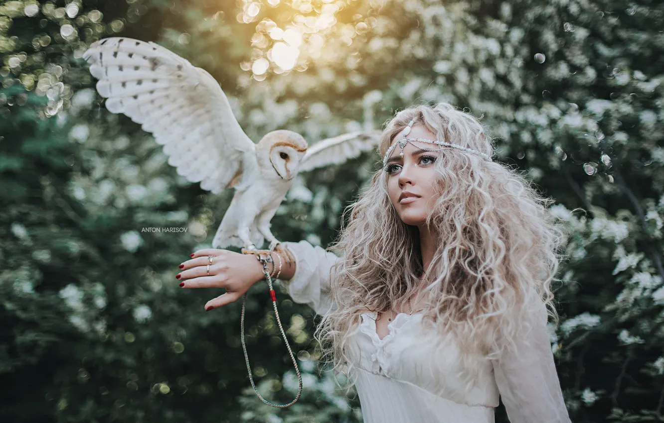 Photo wallpaper girl, owl, bird, hair, curls, the barn owl, Anton Kharisov, Lera Polovynchyk