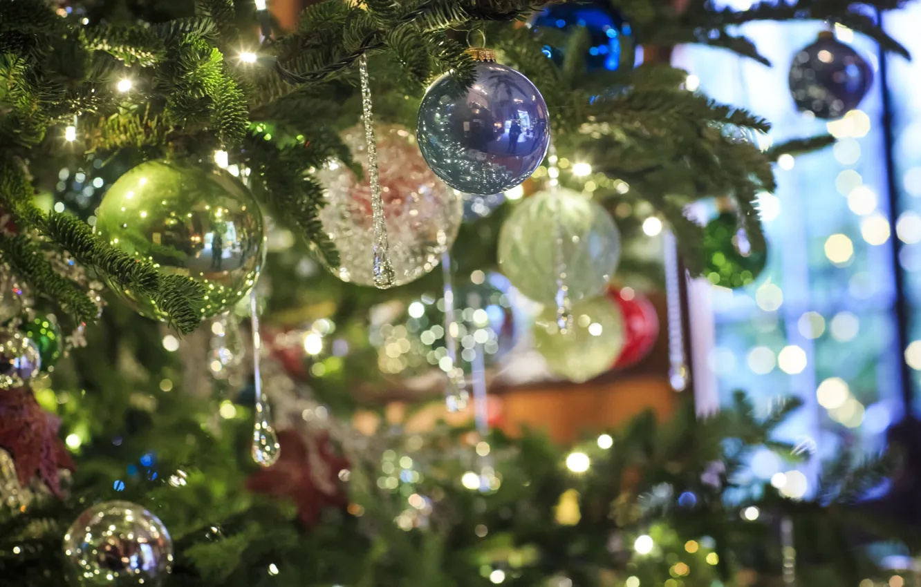 Photo wallpaper decoration, lights, holiday, tree, balls. icicles