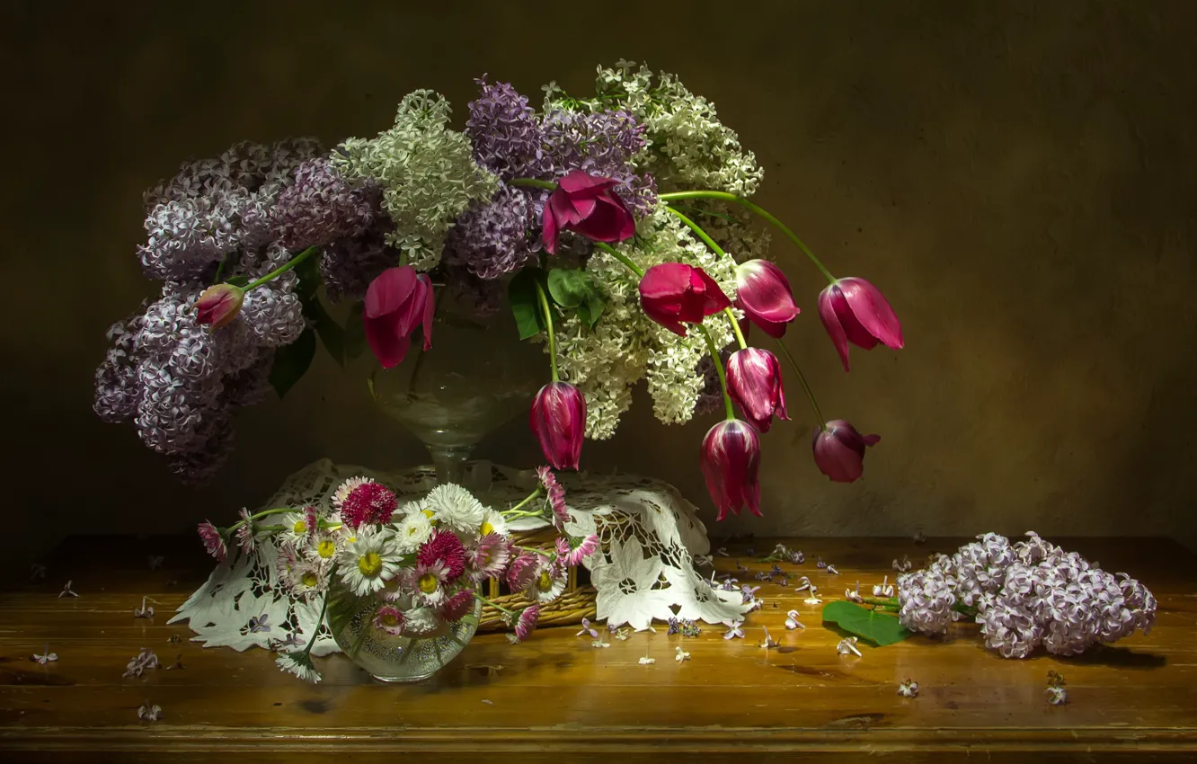 Photo wallpaper flowers, branches, table, tulips, vase, lilac, napkin, vase