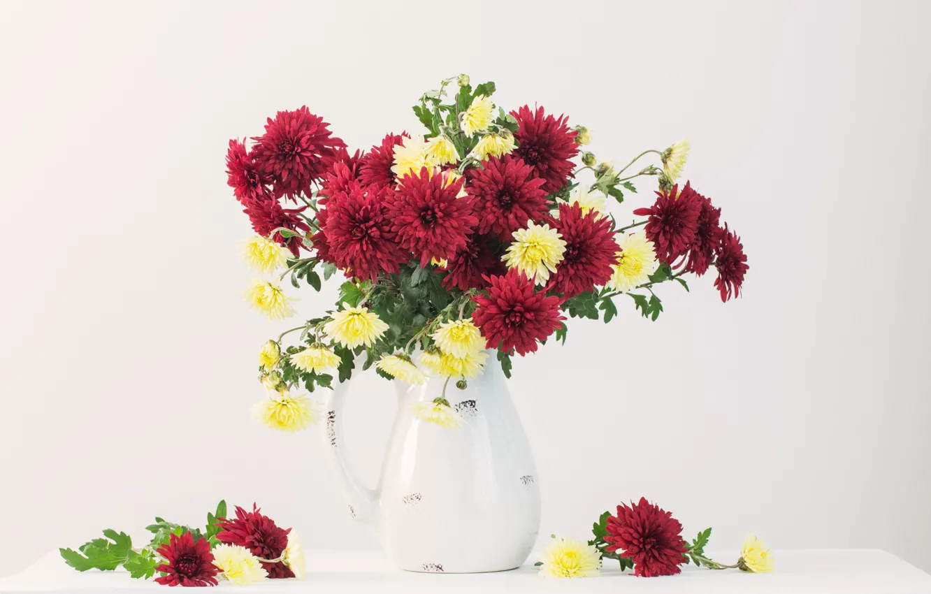 Photo wallpaper flowers, vase, Still life, chrysanthemums, Maya Kruchenkova