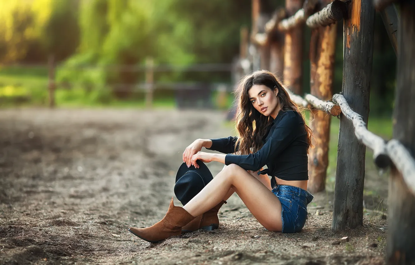 Photo wallpaper look, girl, nature, the fence, shorts, hat, brunette, blouse
