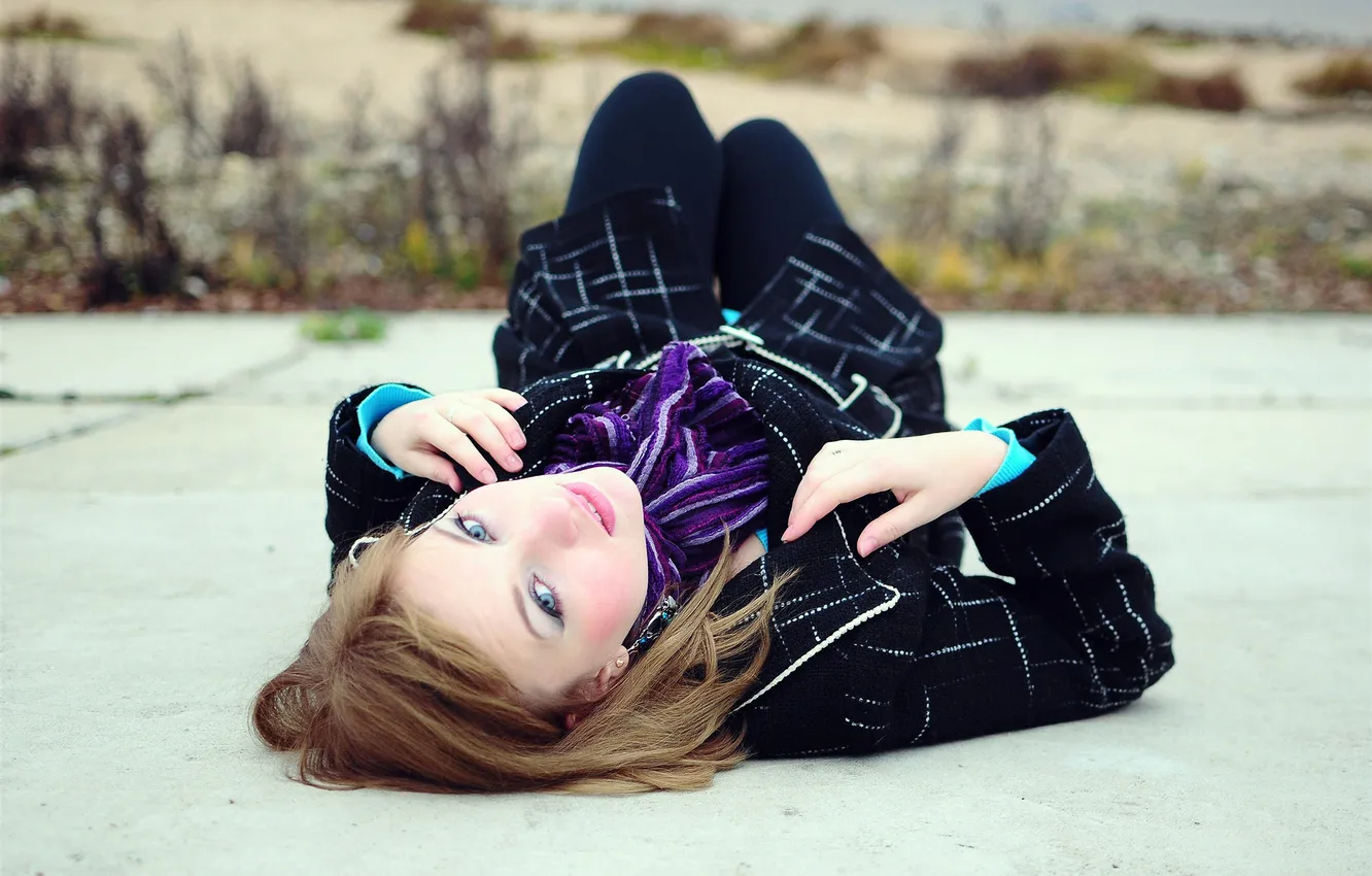 Photo wallpaper look, face, scarf, brown hair, coat