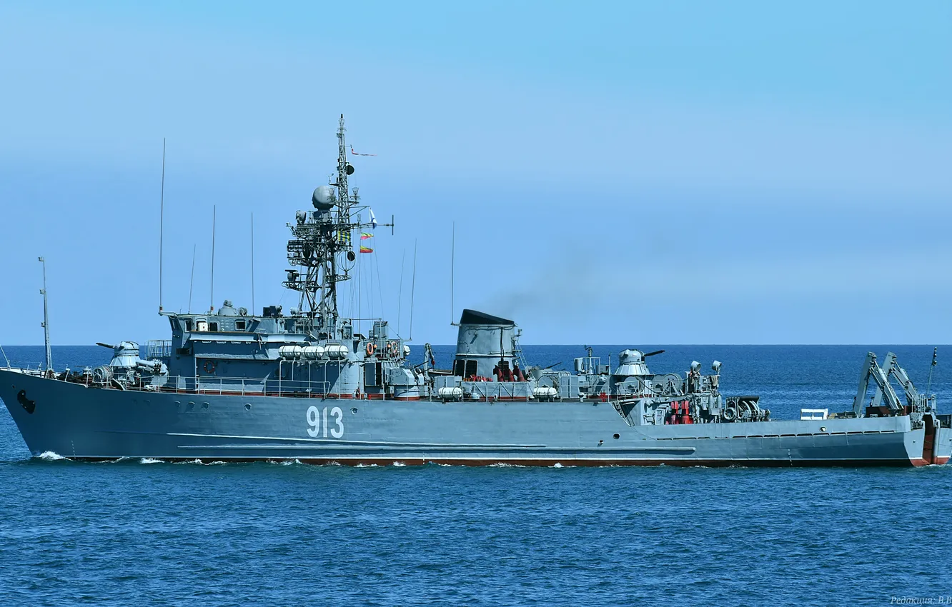 Photo wallpaper Kovrovets, project 266m, sea trawler