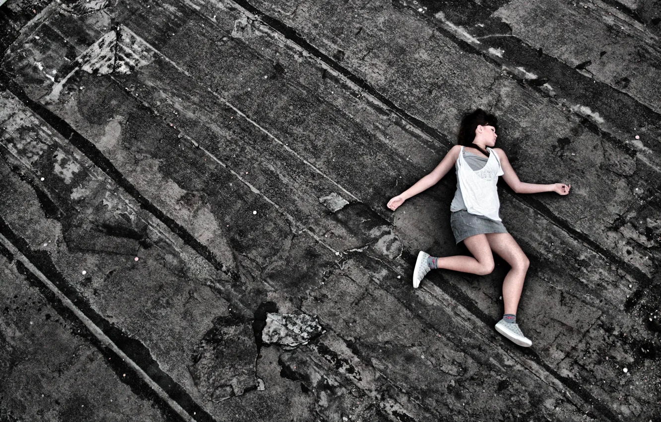 Photo wallpaper roof, girl, brunette, drop, ROOFING material