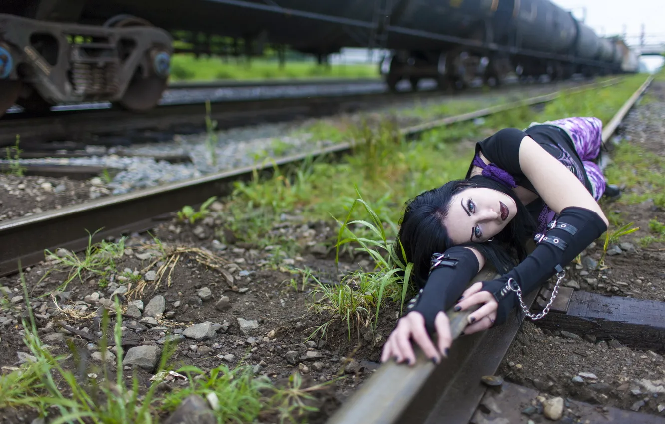 Photo wallpaper girl, the situation, railroad