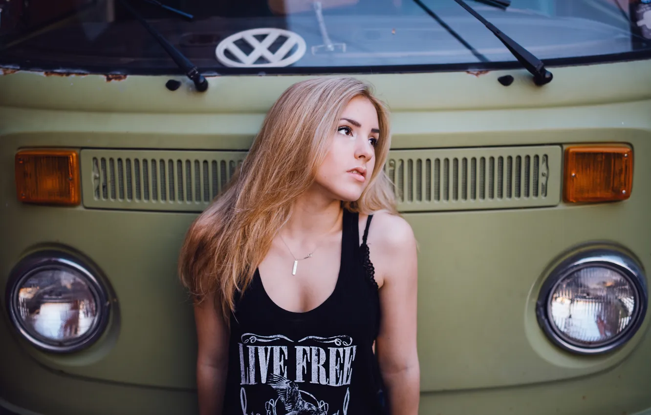 Photo wallpaper eyes, look, girl, face, car, the front