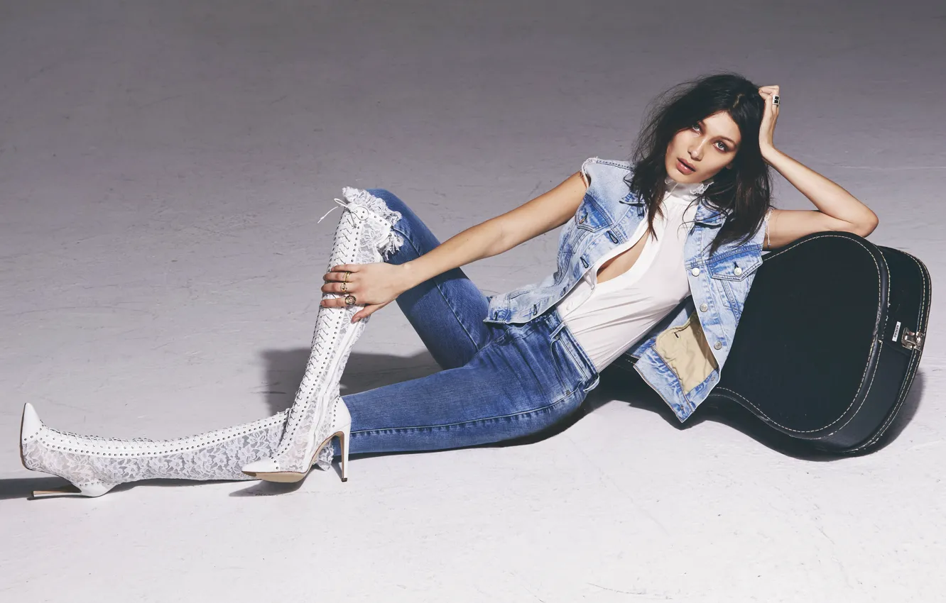 Photo wallpaper model, jeans, Bella Hadid