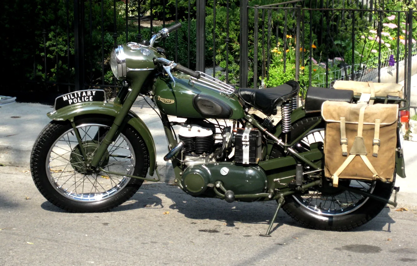 Photo wallpaper motorcycle, British, WW2, Triumph 3HW, military police