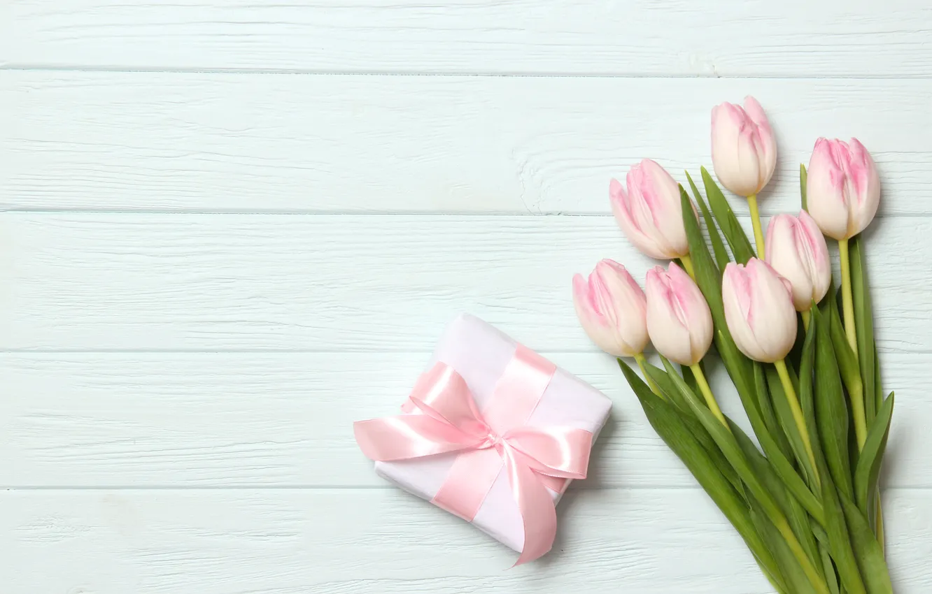 Photo wallpaper flowers, gift, bouquet, tulips, pink, wood, pink, flowers