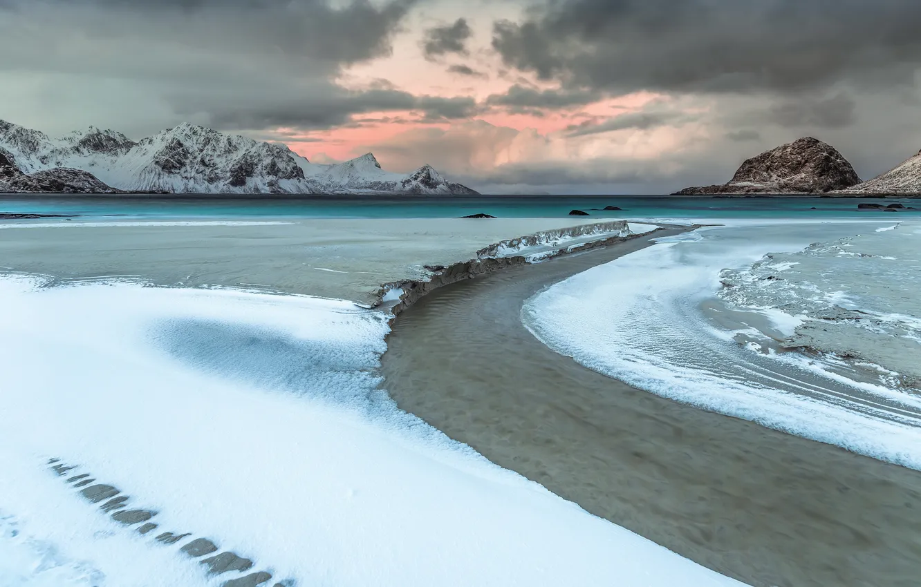 Photo wallpaper Lofoten Islands, Haukland elektronikk, Cool Curves