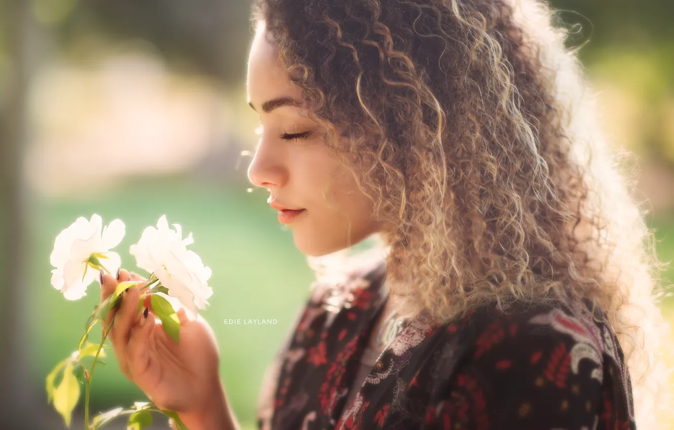 Photo wallpaper girl, flowers, portrait