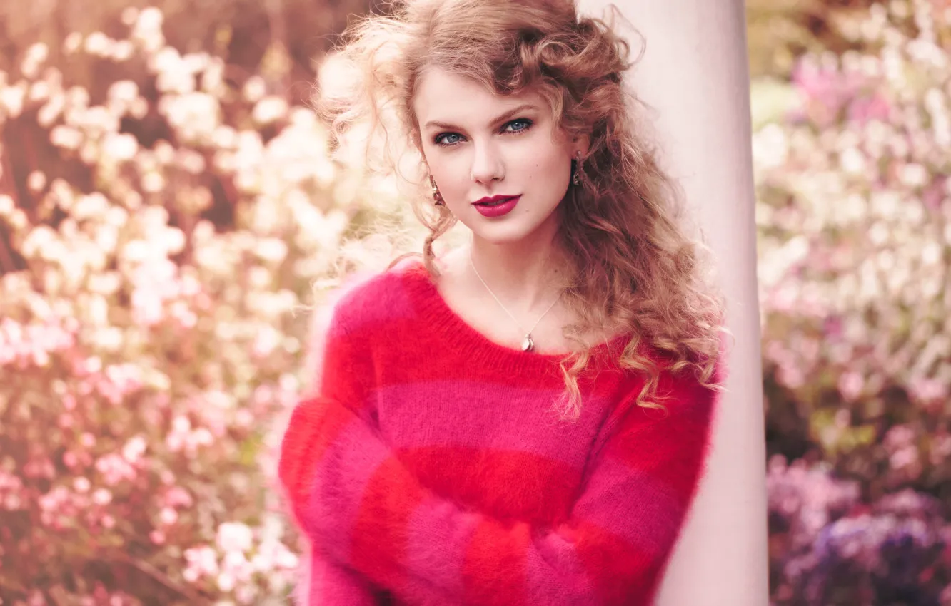 Photo wallpaper flowers, pose, makeup, garden, actress, hairstyle, singer, Taylor Swift