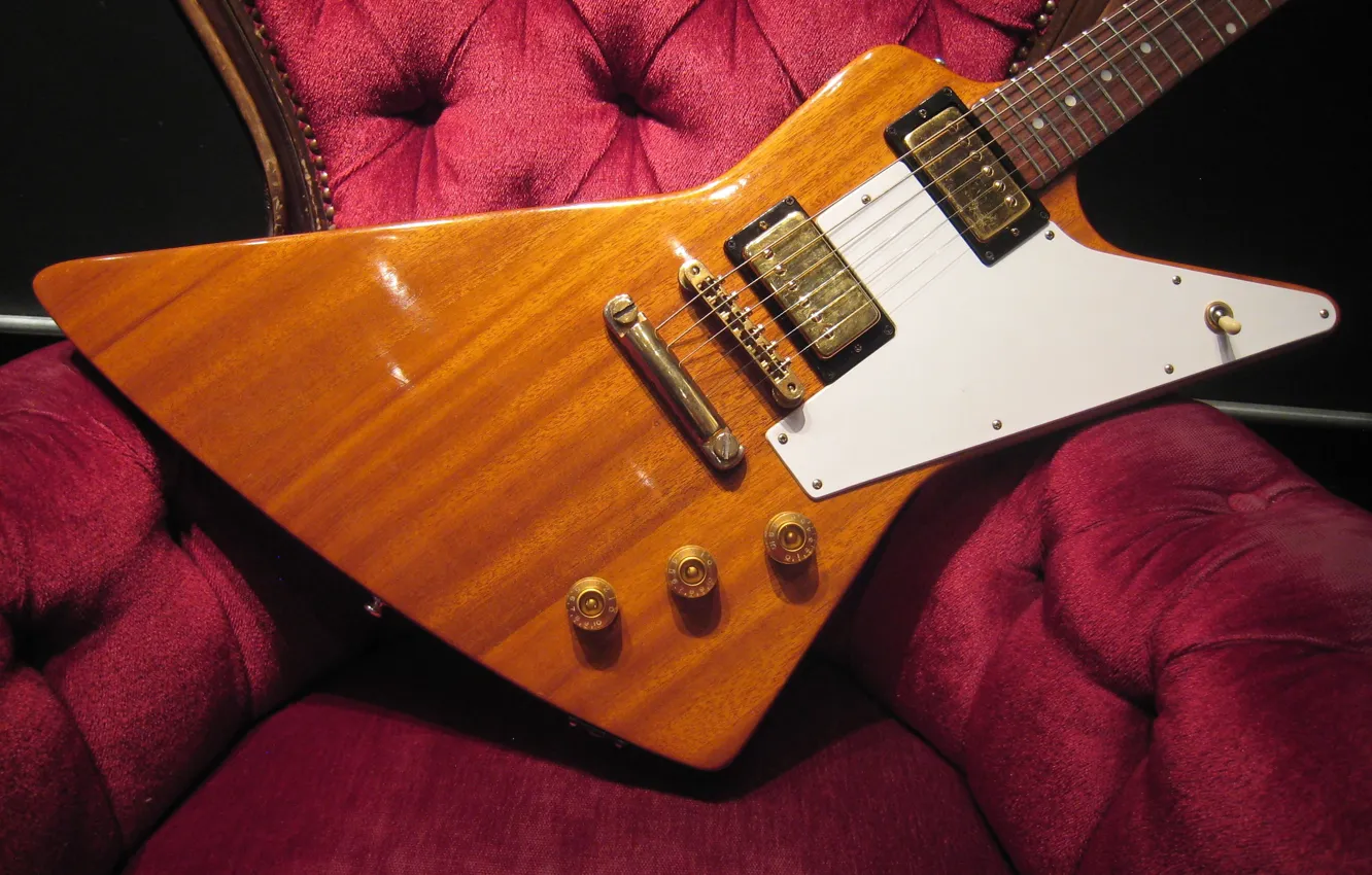 Photo wallpaper guitar, chair, guitar, gibson, Explorer