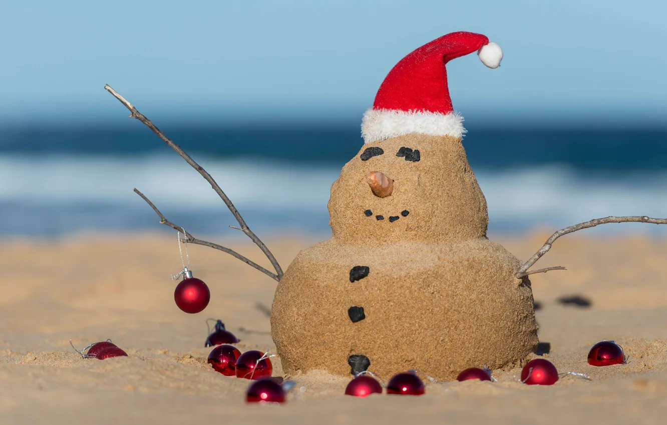 Photo wallpaper Australia, Christmas, Santa, cap, snowman made of sand