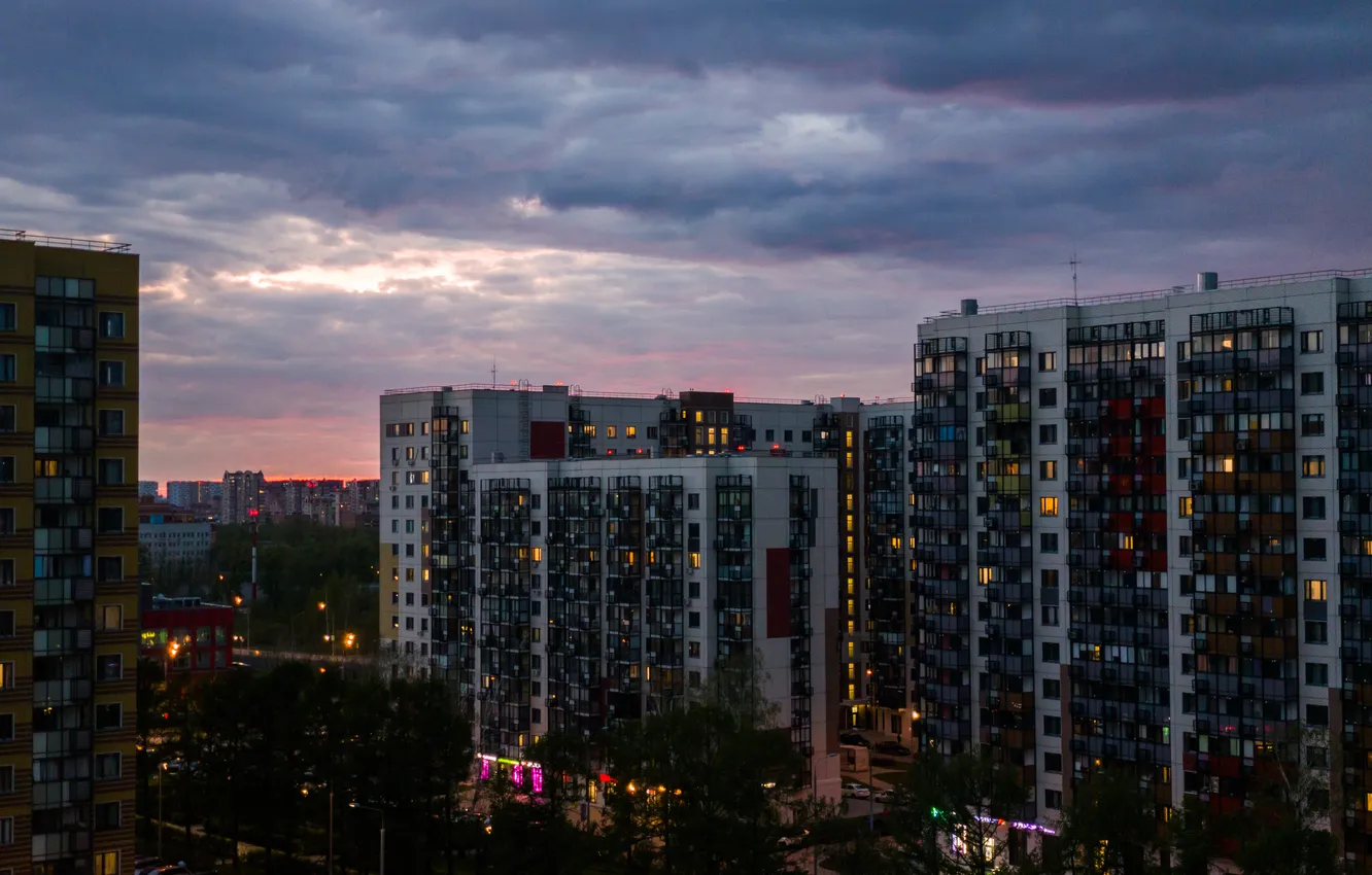 Photo wallpaper clouds, the city, overcast, building, home, the evening, Russia, architecture