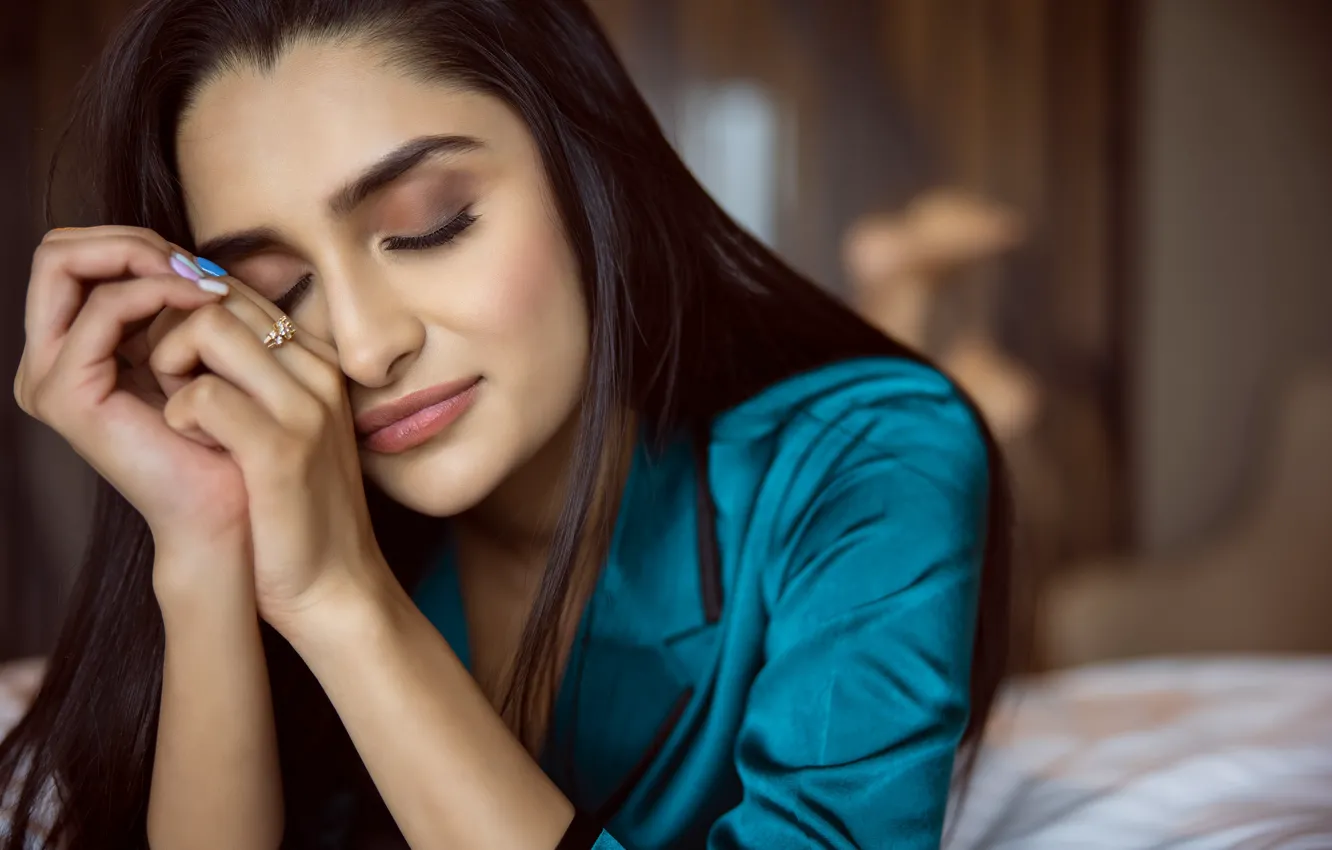 Photo wallpaper girl, eyes, smile, beautiful, model, pretty, beauty, lips