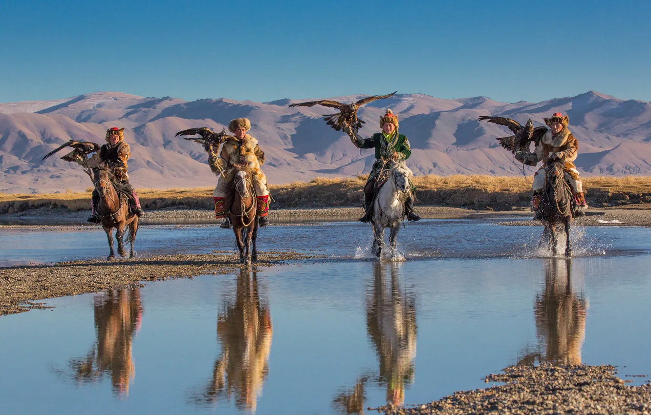 Photo wallpaper hunters, Mongolia, Holiday eagle