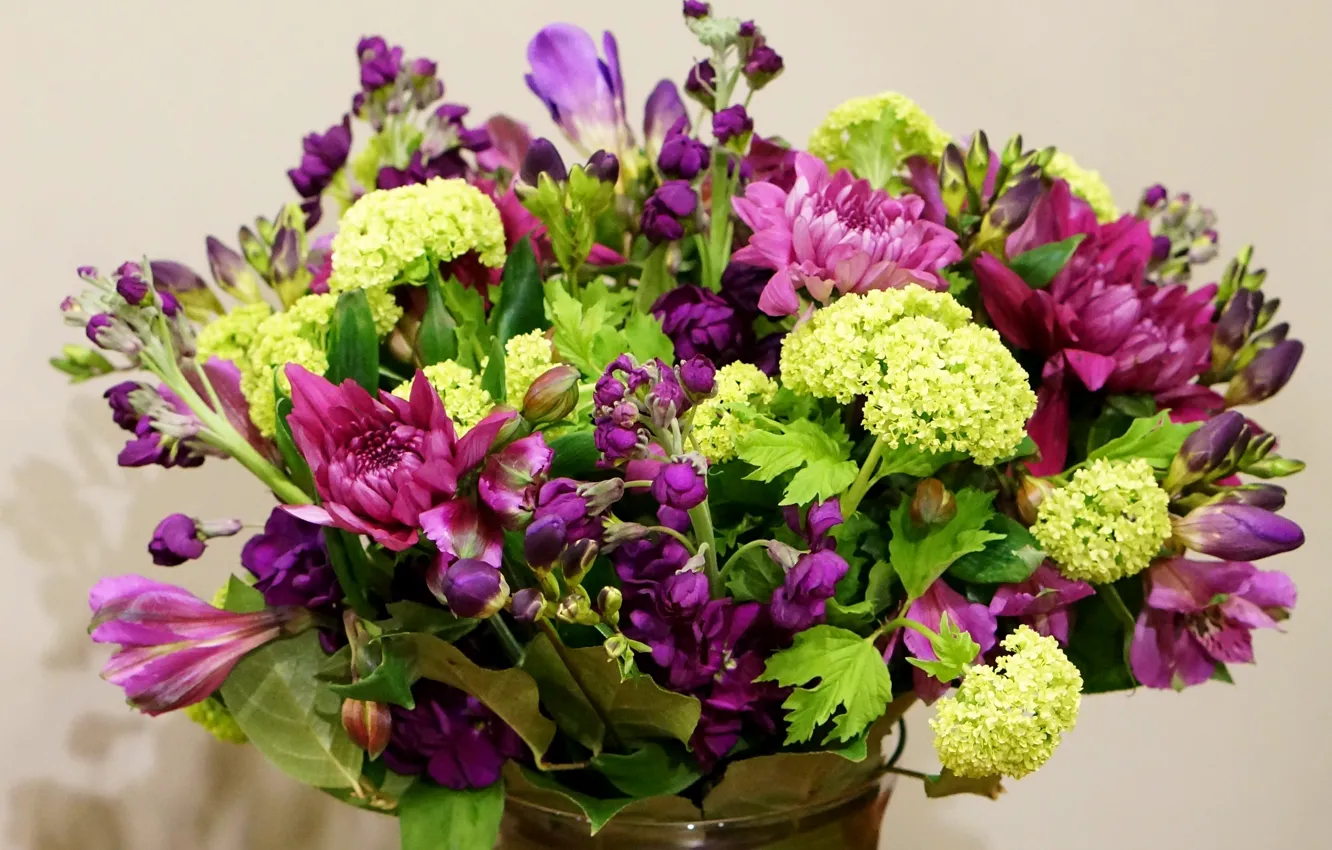Photo wallpaper chrysanthemum, hydrangea, alstremeria, bouquets