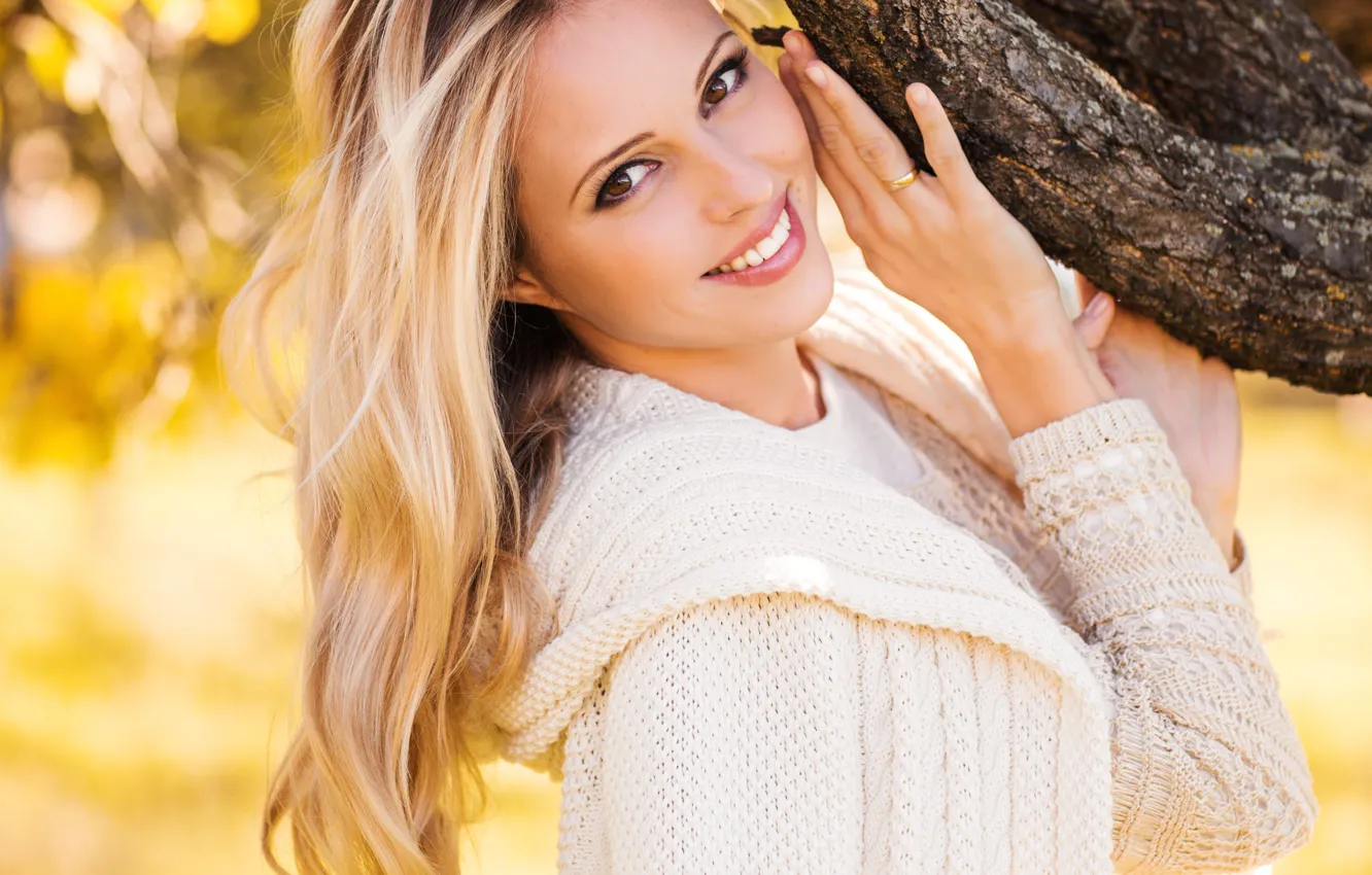 Photo wallpaper autumn, look, girl, trees, smile, blonde
