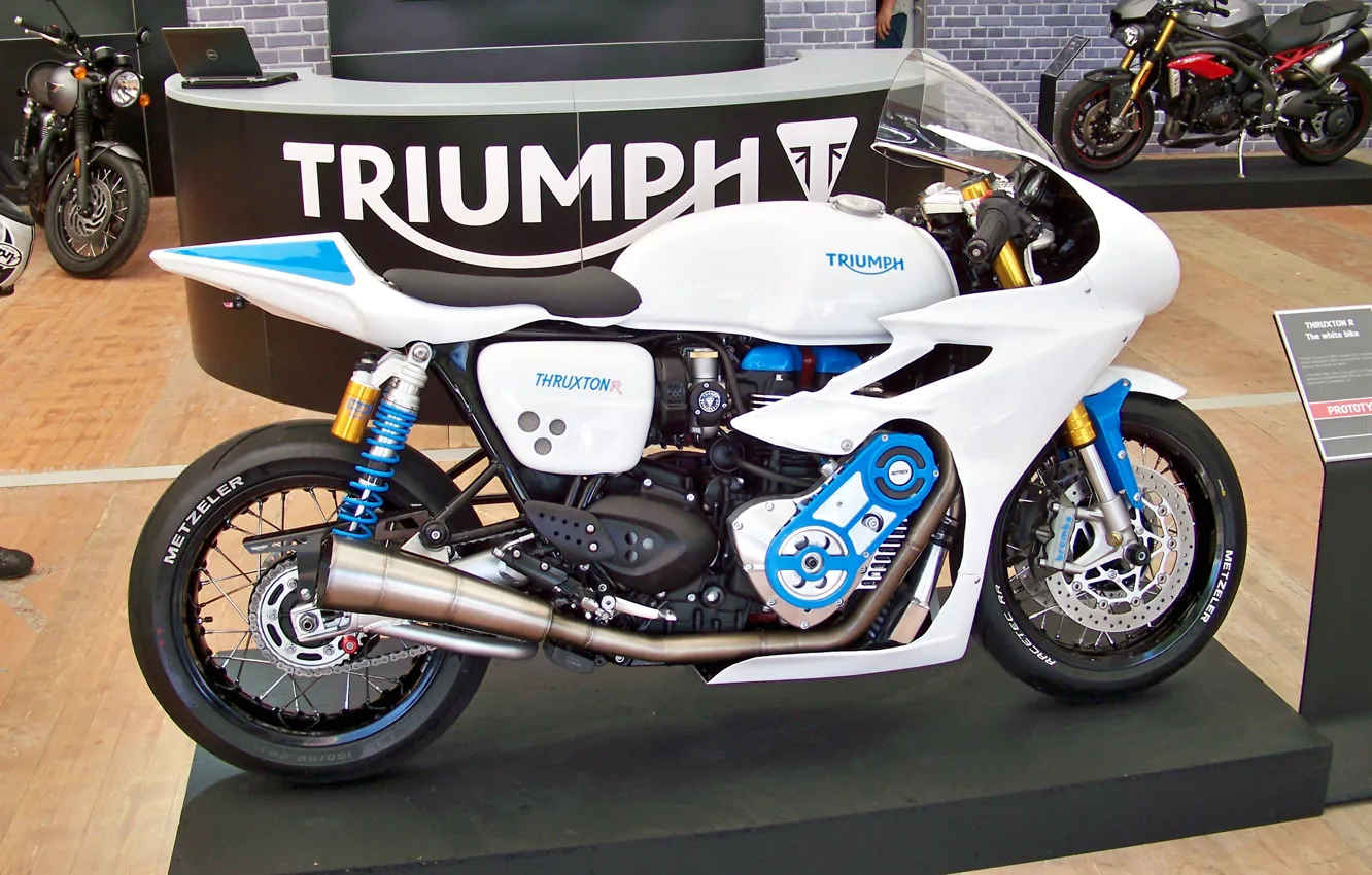 Photo wallpaper moto, triumph, motorbike, compressor