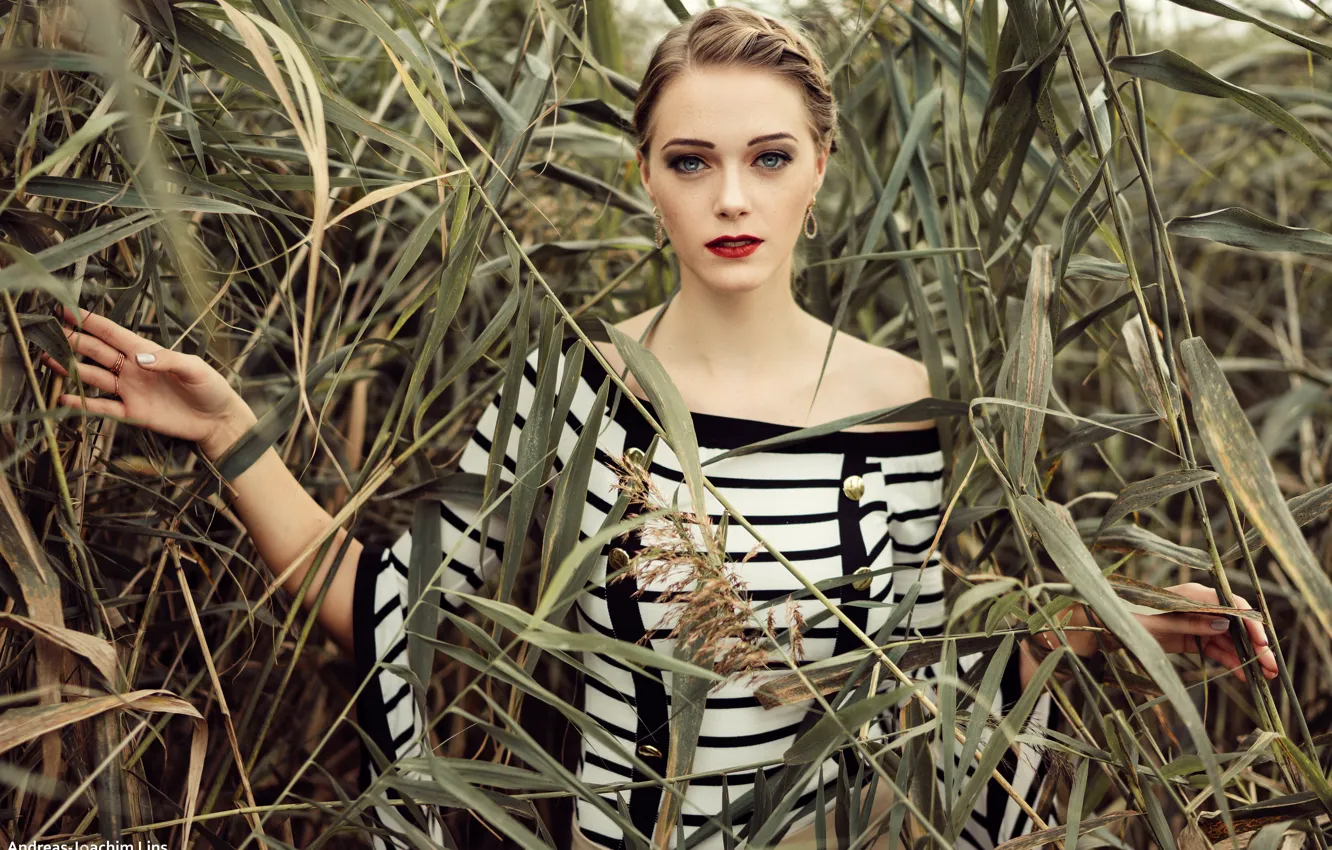 Photo wallpaper leaves, branches, nature, portrait, blonde, bokeh, Luisa Bergy, Andreas-Joachim Lins