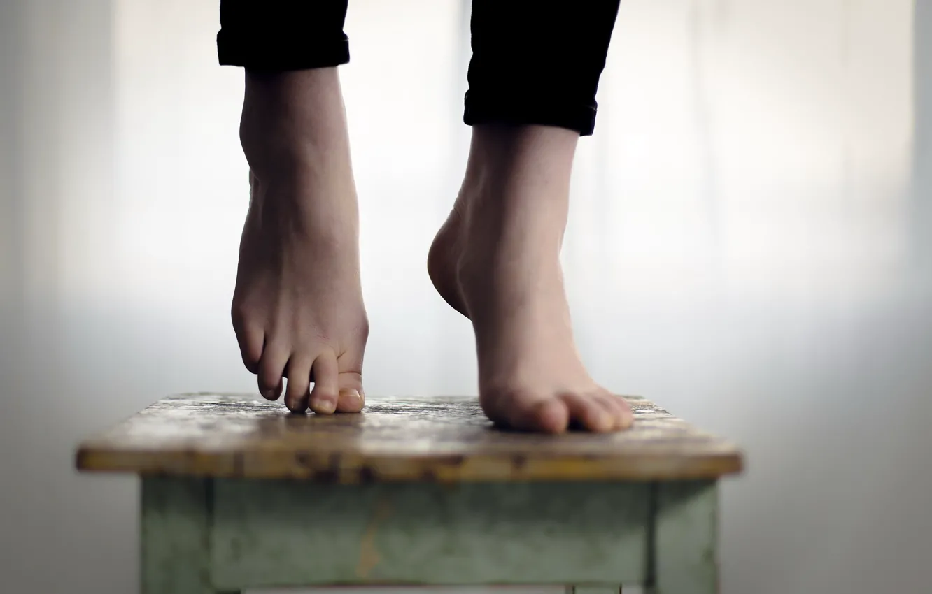 Photo wallpaper feet, stool, no