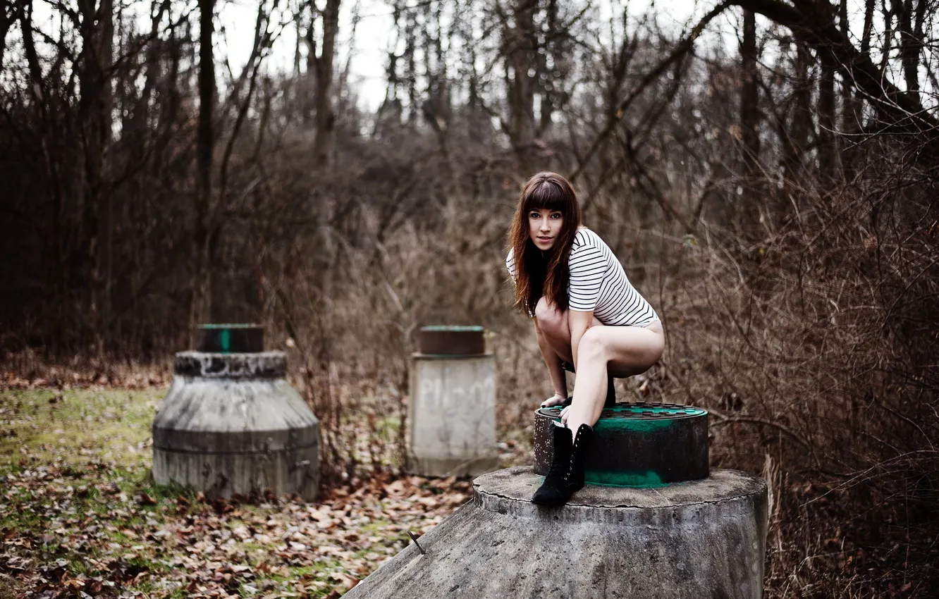 Photo wallpaper girl, pose, Paula