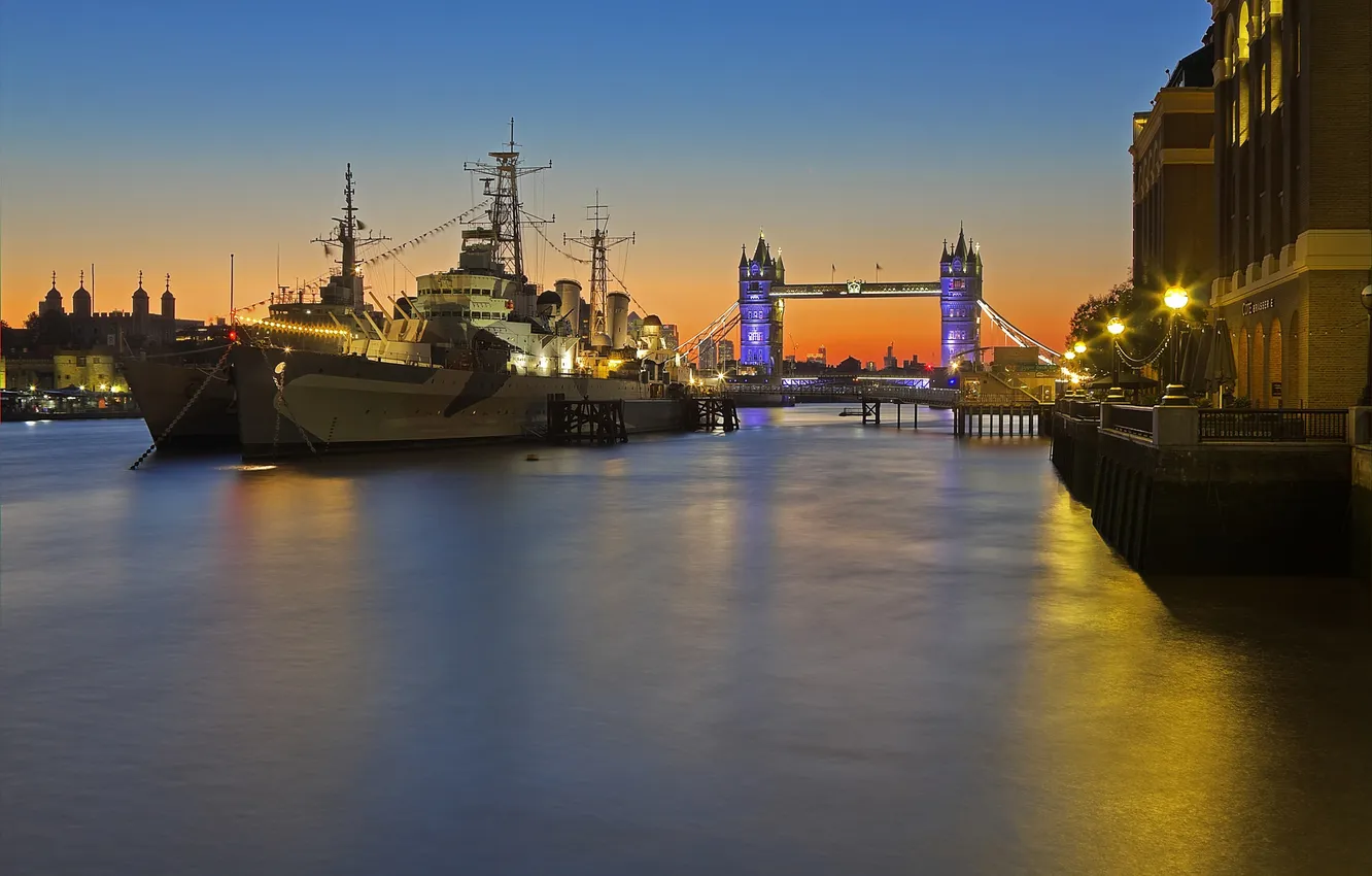 Photo wallpaper bridge, lights, river, ship, England, London