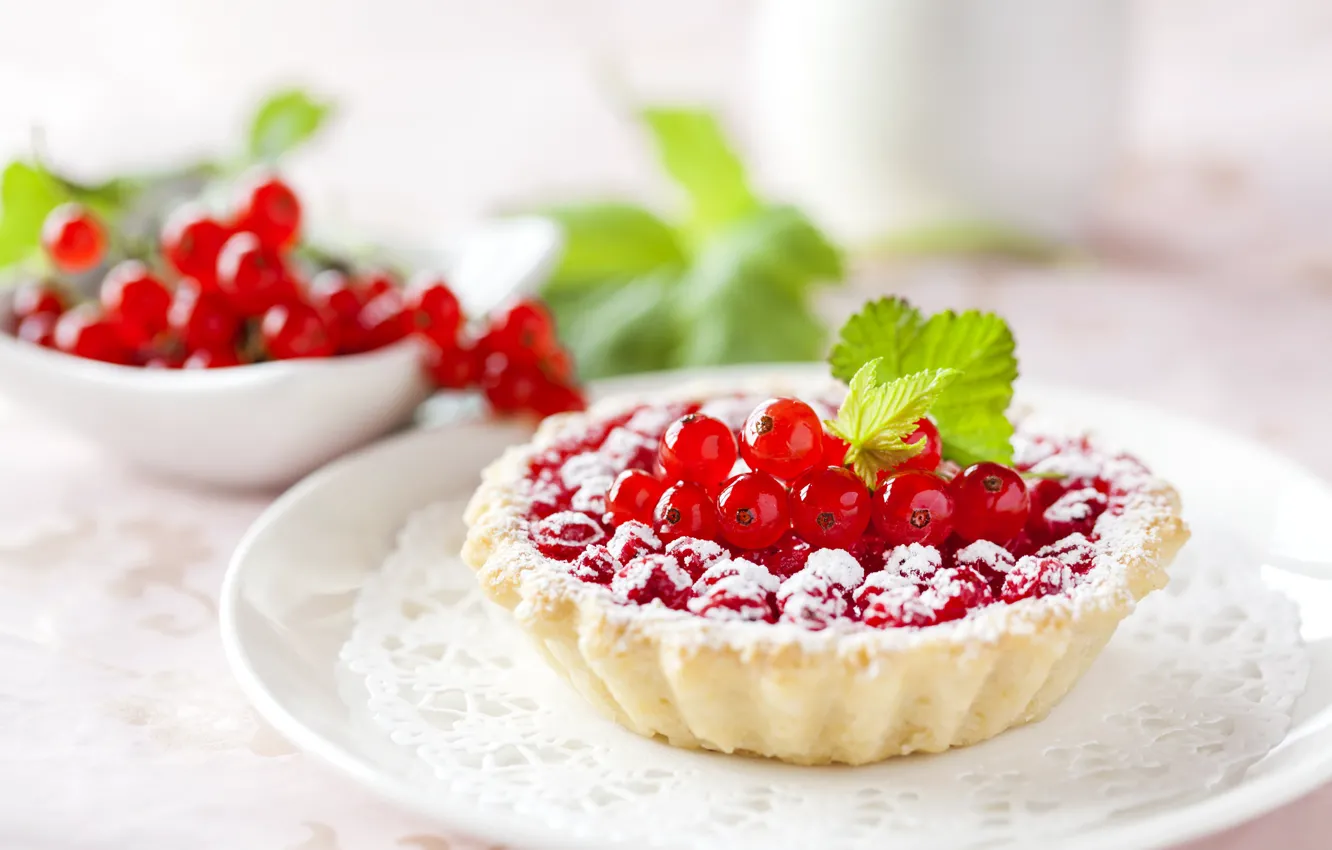 Photo wallpaper berries, cake, cakes, powdered sugar, tartlets, red currant