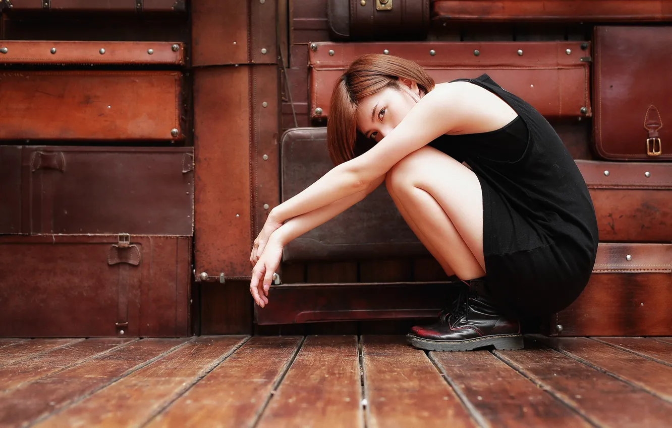 Photo wallpaper shoes, suitcase, legs, Oriental girl, Brode十三