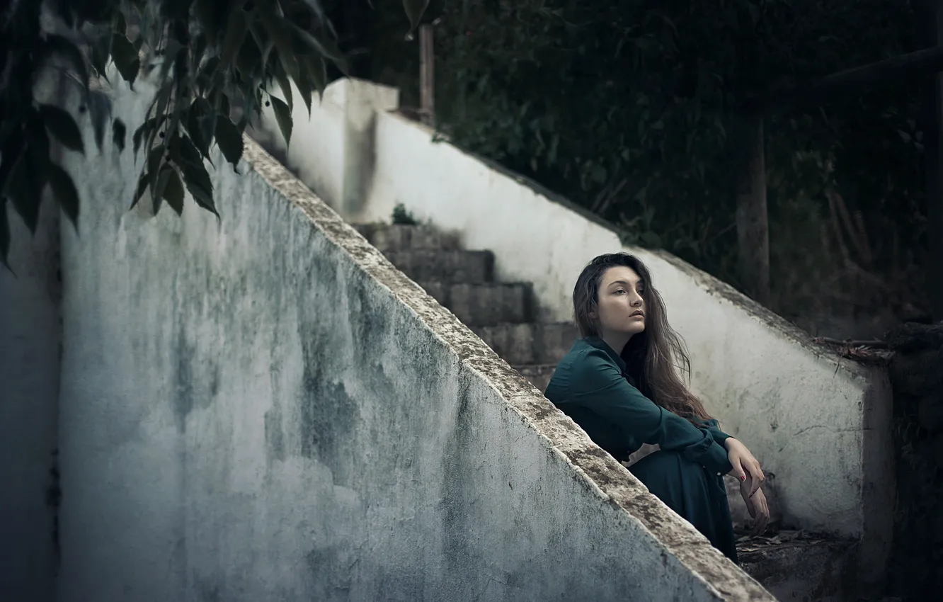 Photo wallpaper face, model, steps, sitting, Isabella