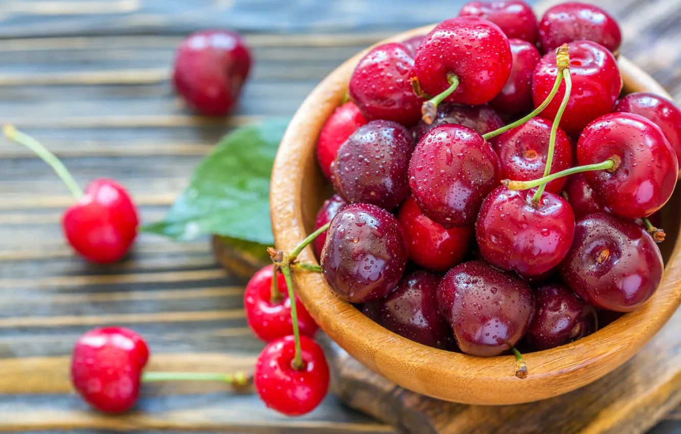 Photo wallpaper drops, cherry, berries, Board, harvest, Cup, bowl, a lot