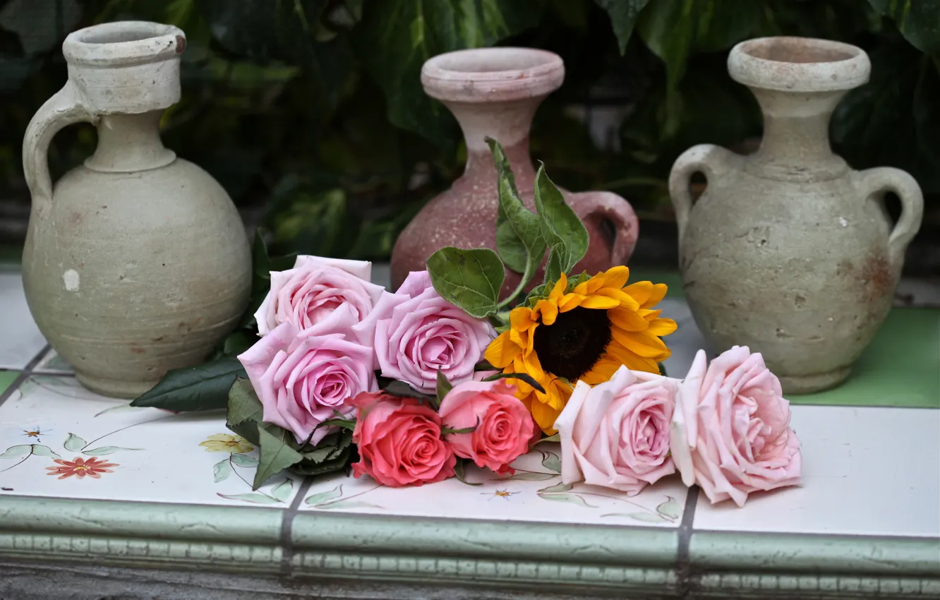 Photo wallpaper roses, sunflower, pitchers, © Elena Di Guardo
