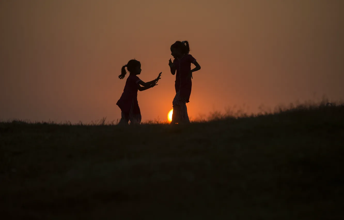 Photo wallpaper the sun, children, silhouette, Kid tai chi