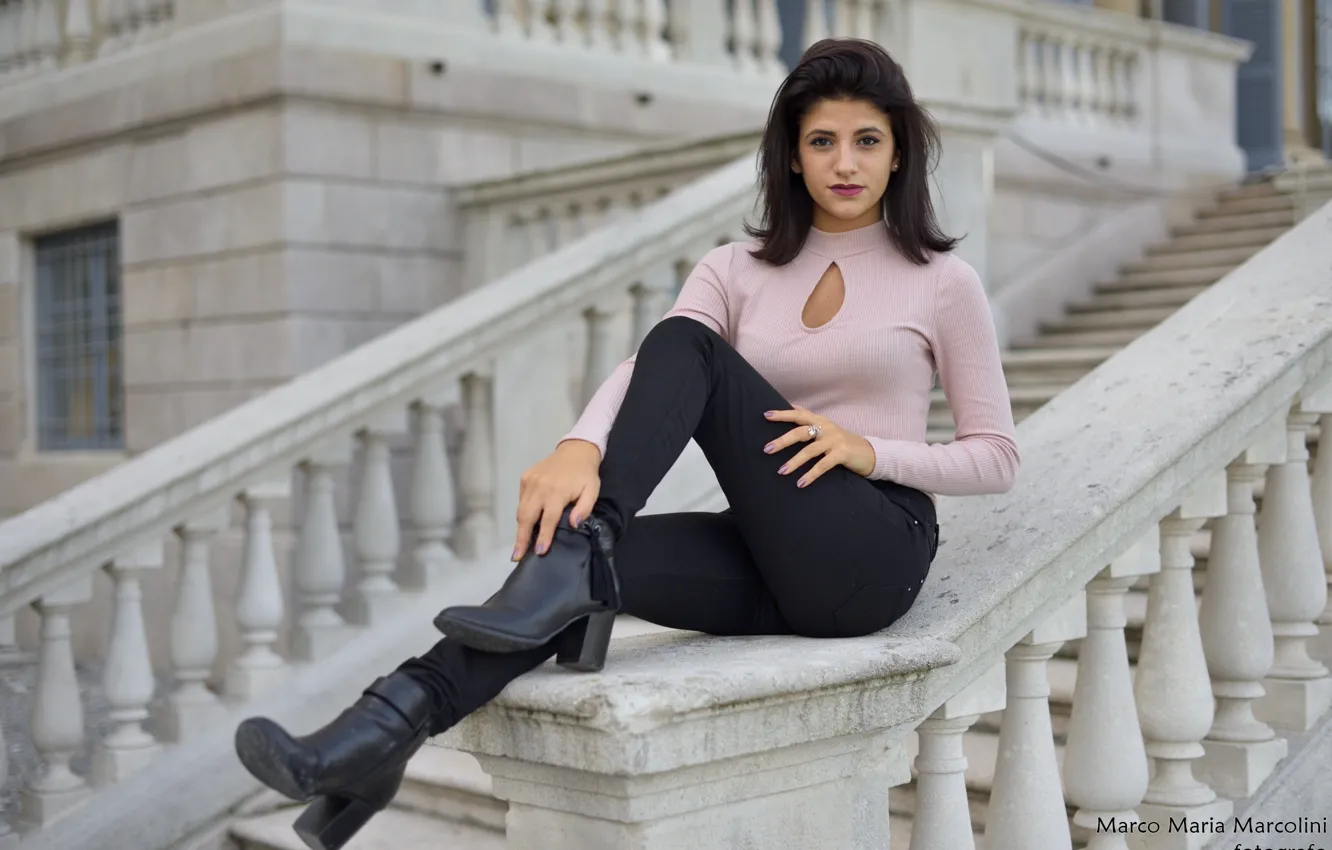 Photo wallpaper pose, ladder, girl posing, Marco Maria Marcolini, black jeans