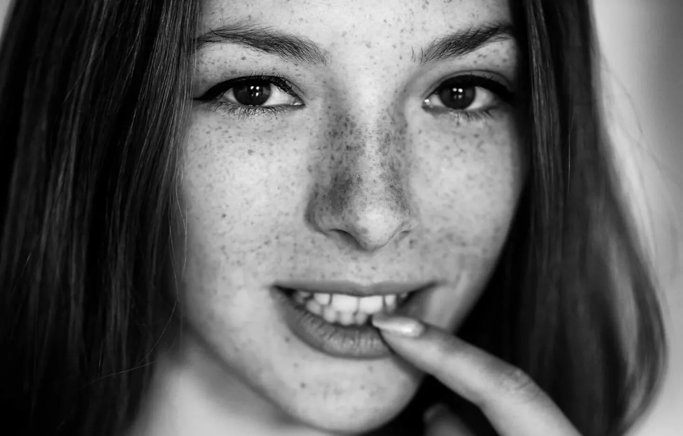 Photo wallpaper girl, face, photo, b/W, freckles, Olga Kobzar, Kobzar, Which