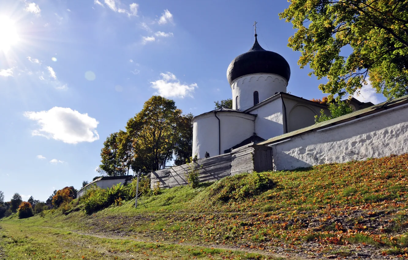 Photo wallpaper autumn, Pskov, The Mirozhsky monastery