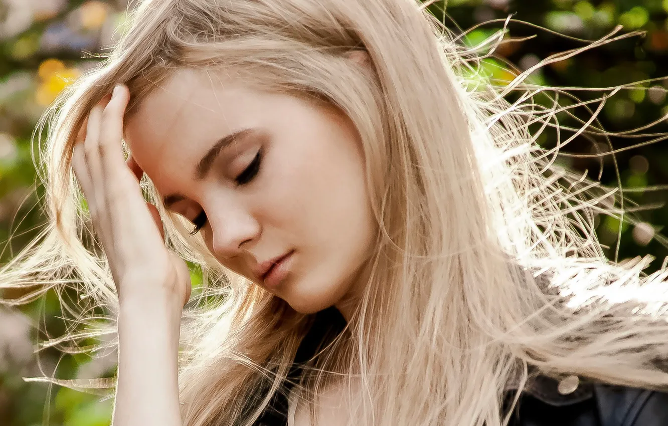 Photo wallpaper girl, face, pose, hair, blonde, beauty, Freya Allan