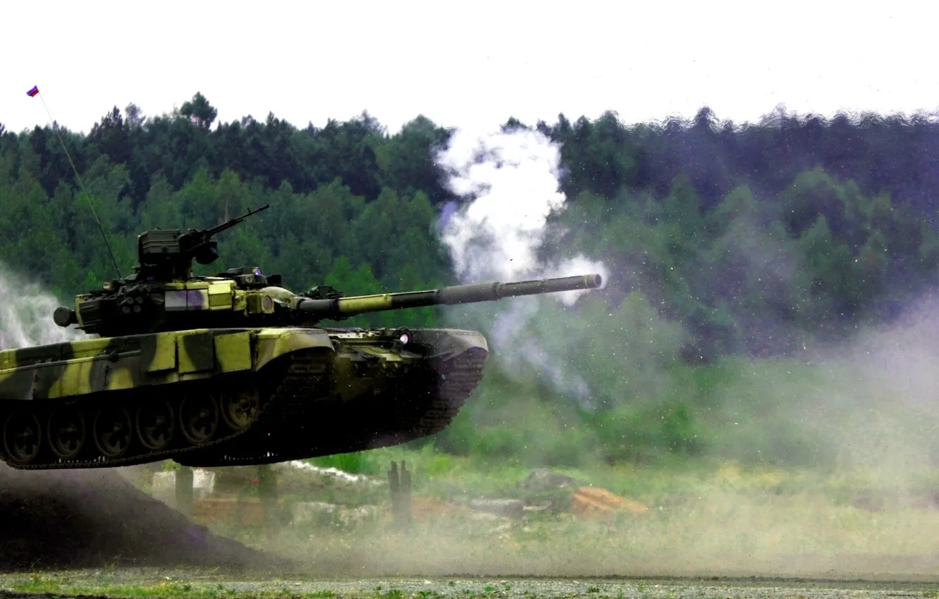 Photo wallpaper jump, shooting, T-90MS