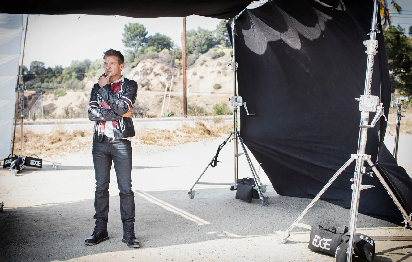 Photo wallpaper pose, jeans, shoes, jacket, actor, photoshoot, Jeremy Renner, Jeremy Renner