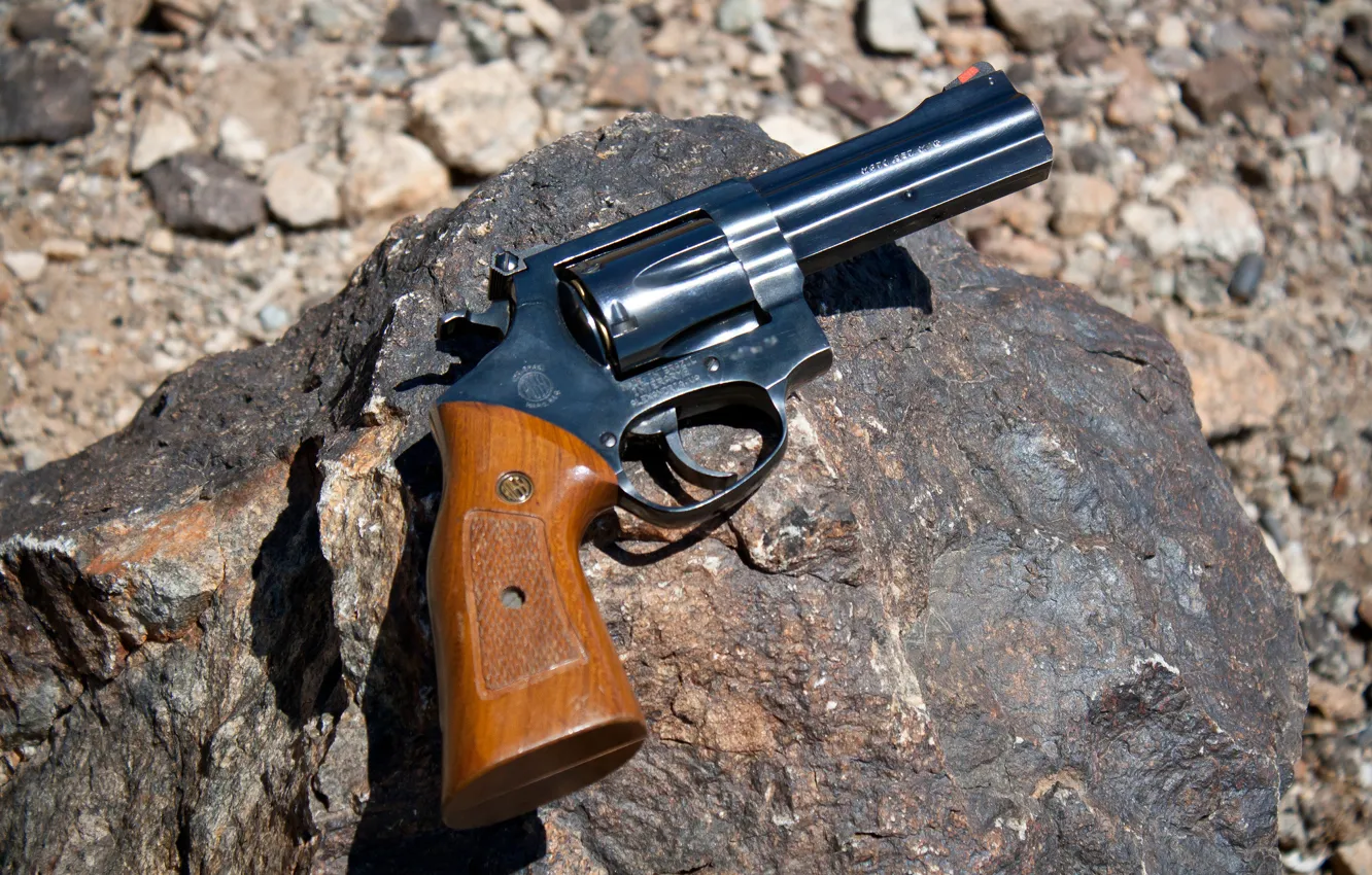 Photo wallpaper weapons, stone, Magnum, Revolver, 357