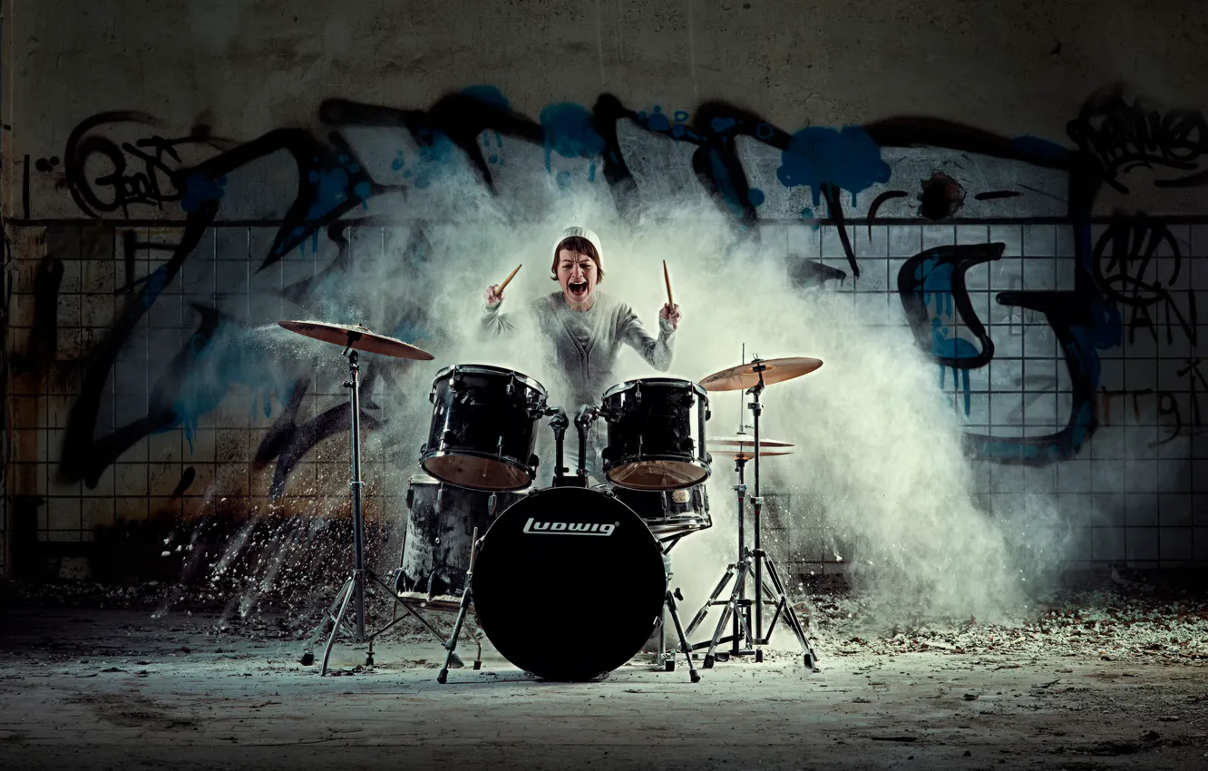 Photo wallpaper girl, emotions, drum