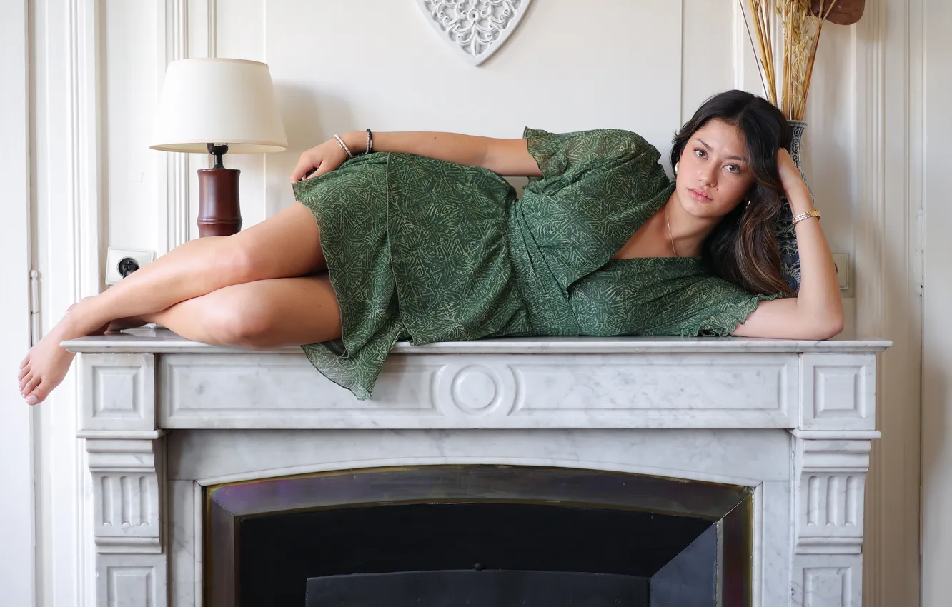 Photo wallpaper lies, Lara, knees, legs, dress, fireplace