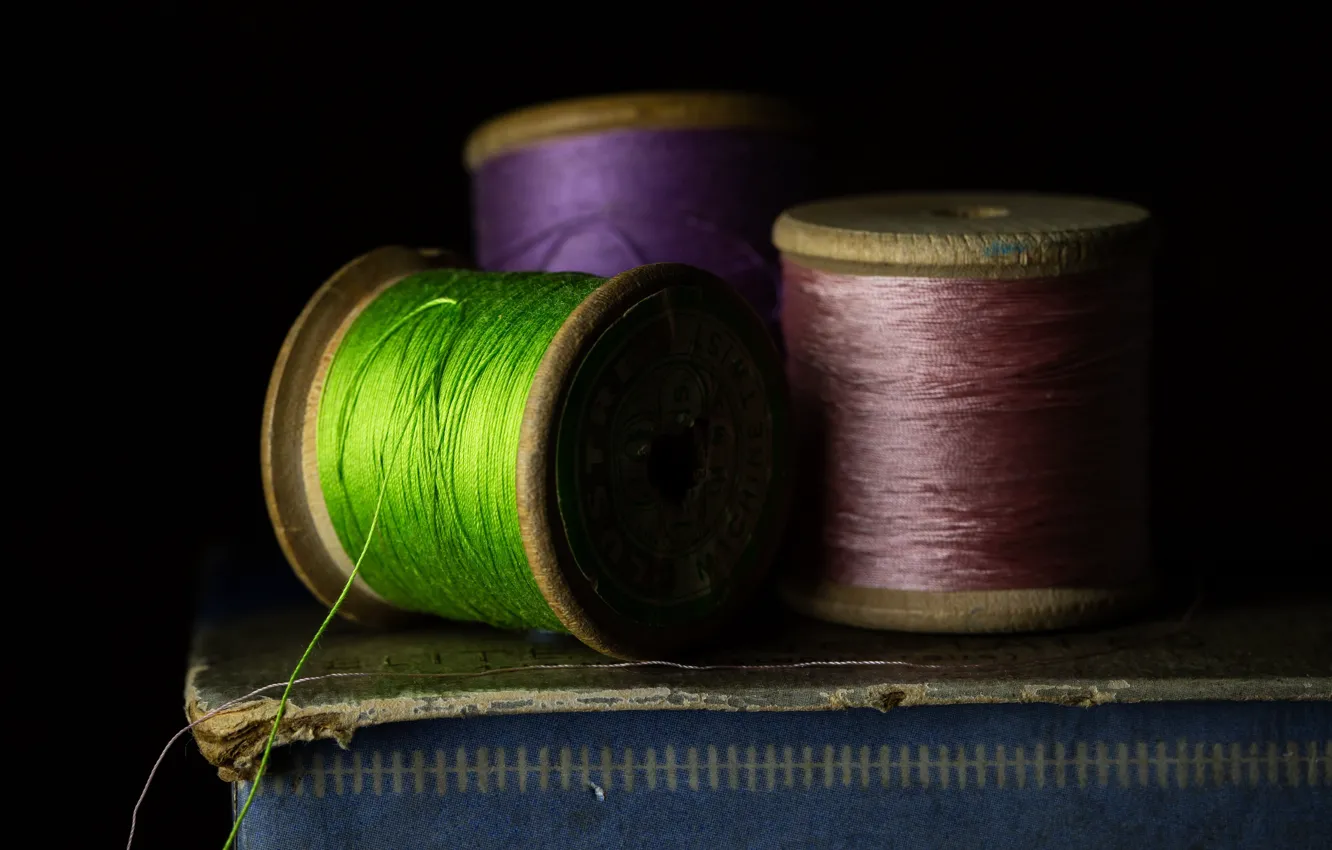 Photo wallpaper macro, color, thread