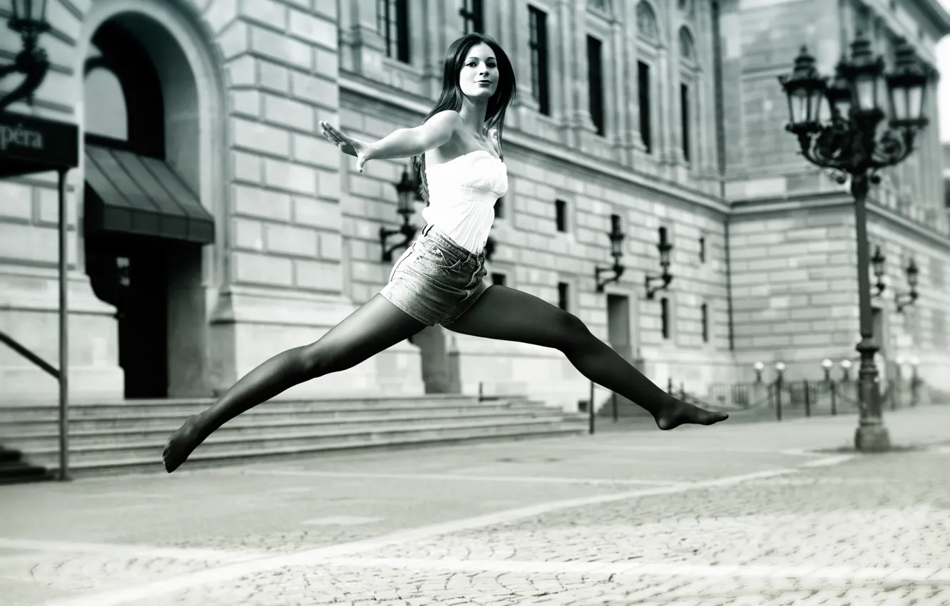 Photo wallpaper girl, the city, jump, shorts, dance